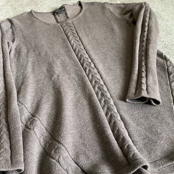 Market & Spruce Sweater - Picture 3 of 7